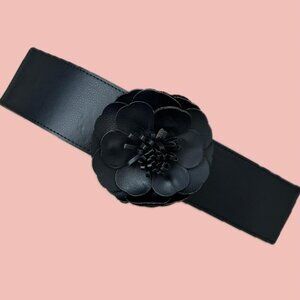 🧡 2 for 10$ Vintage-Inspired Black Faux Leather Waist Belt – Floral Detail